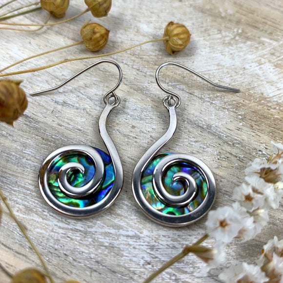 Hängende Koru